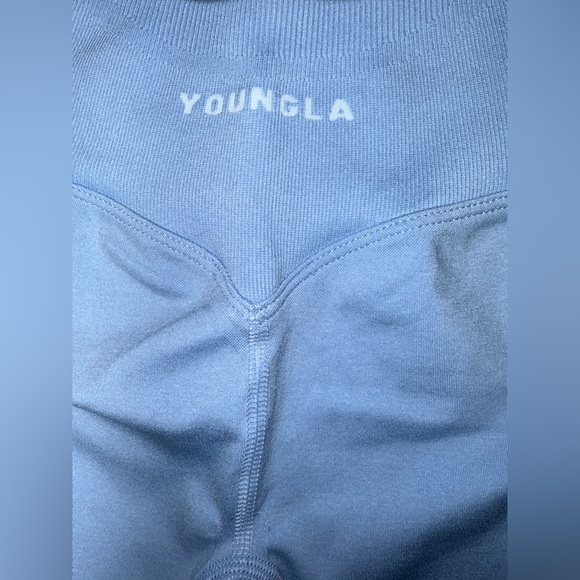 YoungLA Curve Seamless Leggings - Picture 2 of 7